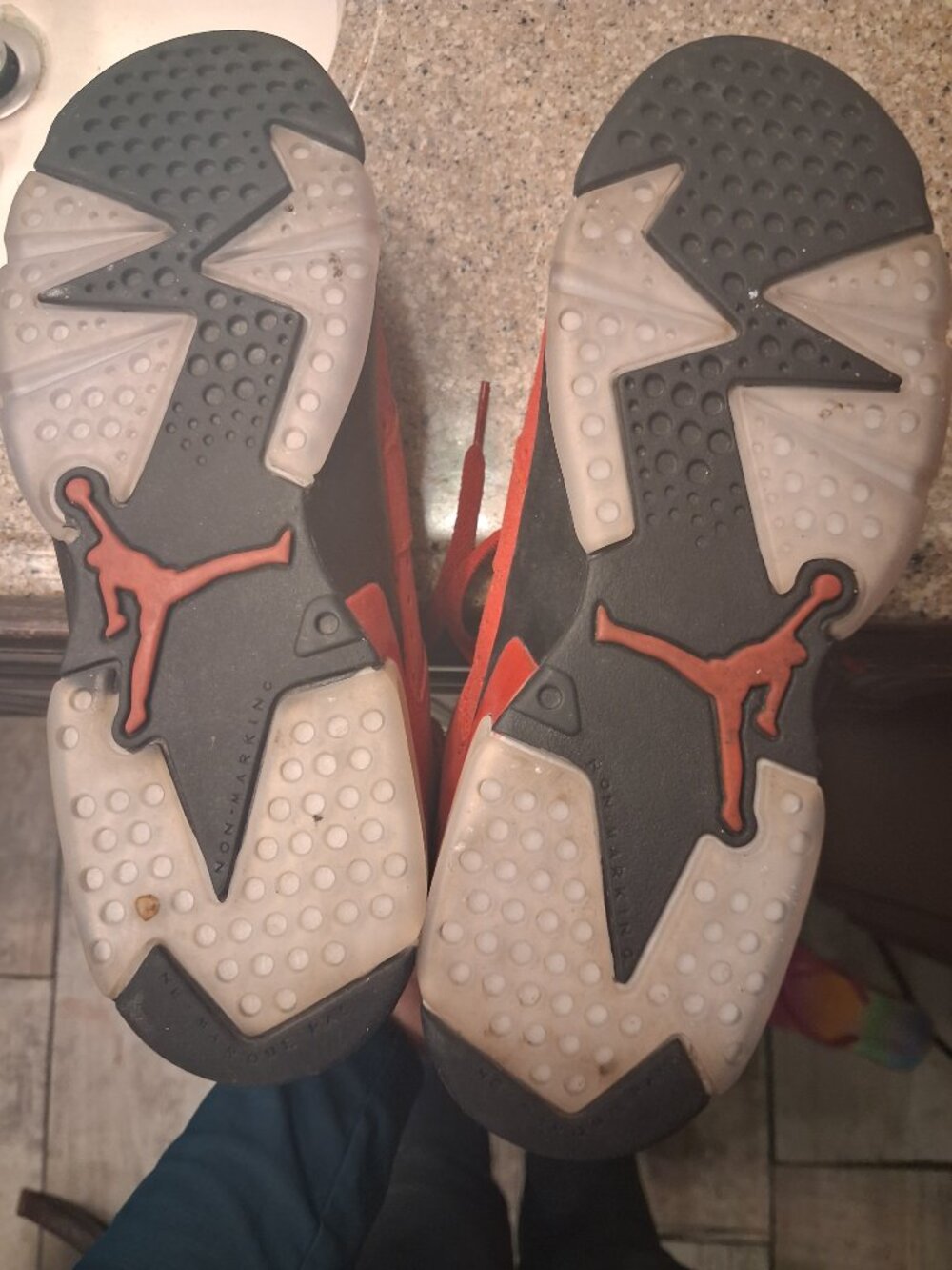Air Jordan - Picture 4 of 4